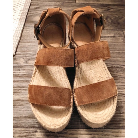 palma platform sandal soludos